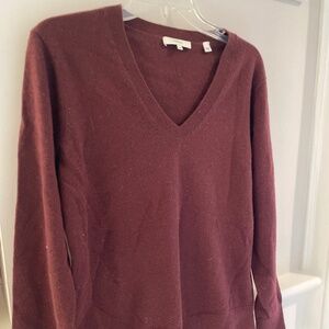 Vince 100% cashmere v-neck sweater burgundy XS